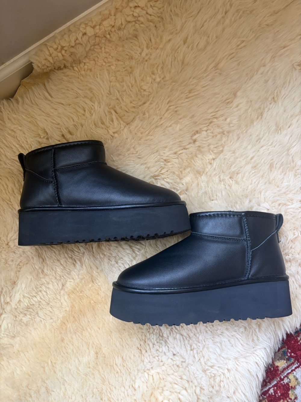 Women’s Black Platform faux fur lined boots